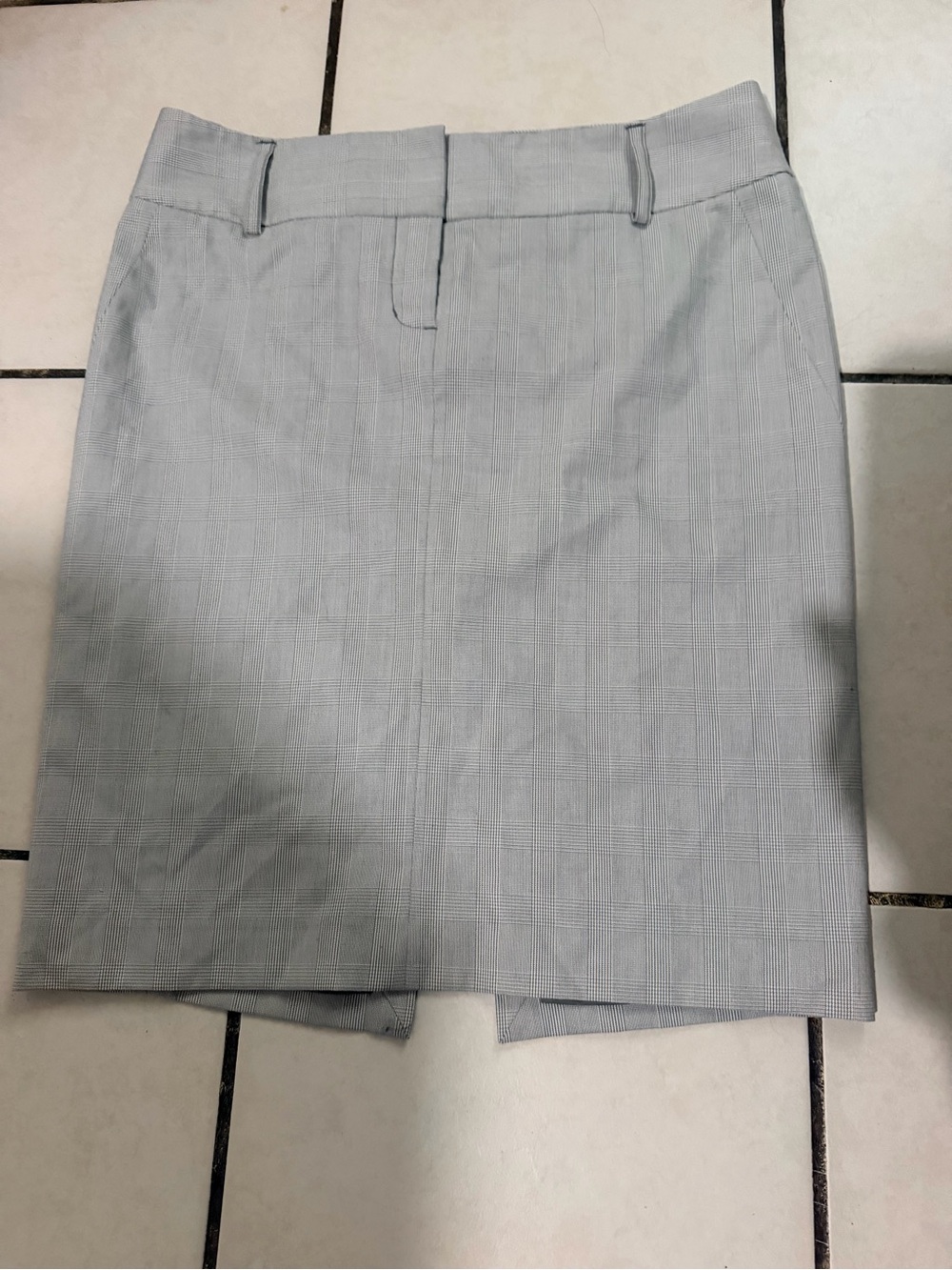 Express Light Gray Pencil Skirt NWT